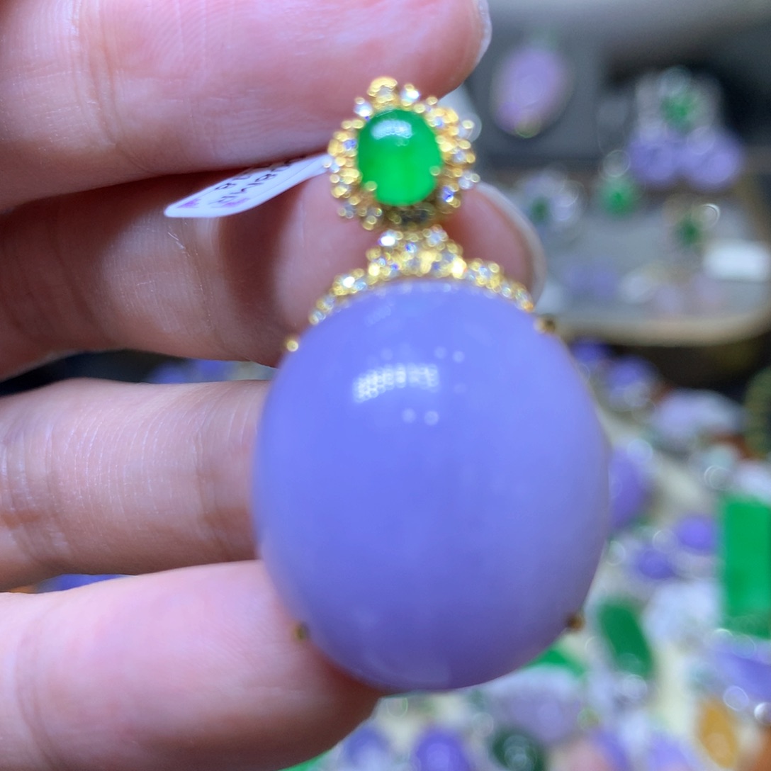 【闪购商品】翡翠颈饰18K金镶嵌翡翠吊坠项链