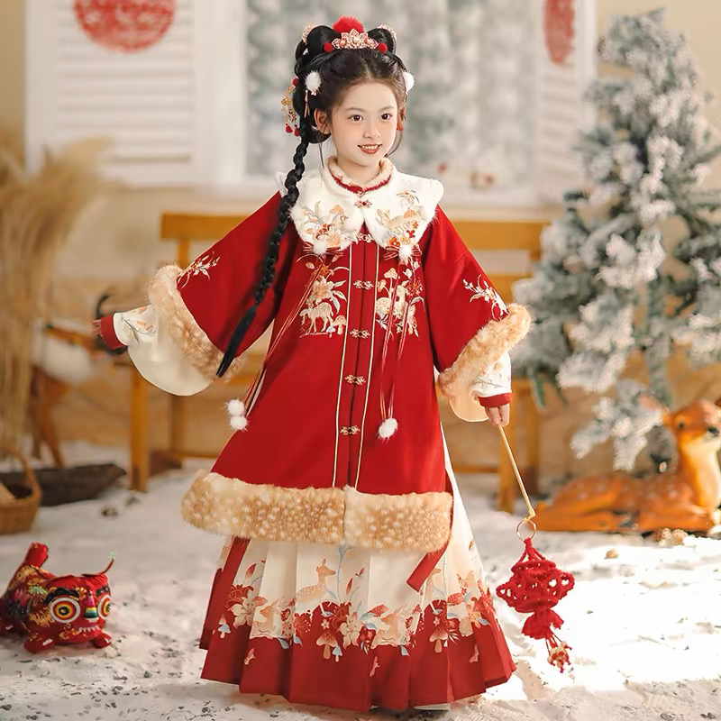 灵鹿拜年服女童秋冬2025新款儿童汉服古风古装冬季中国风过年服冬