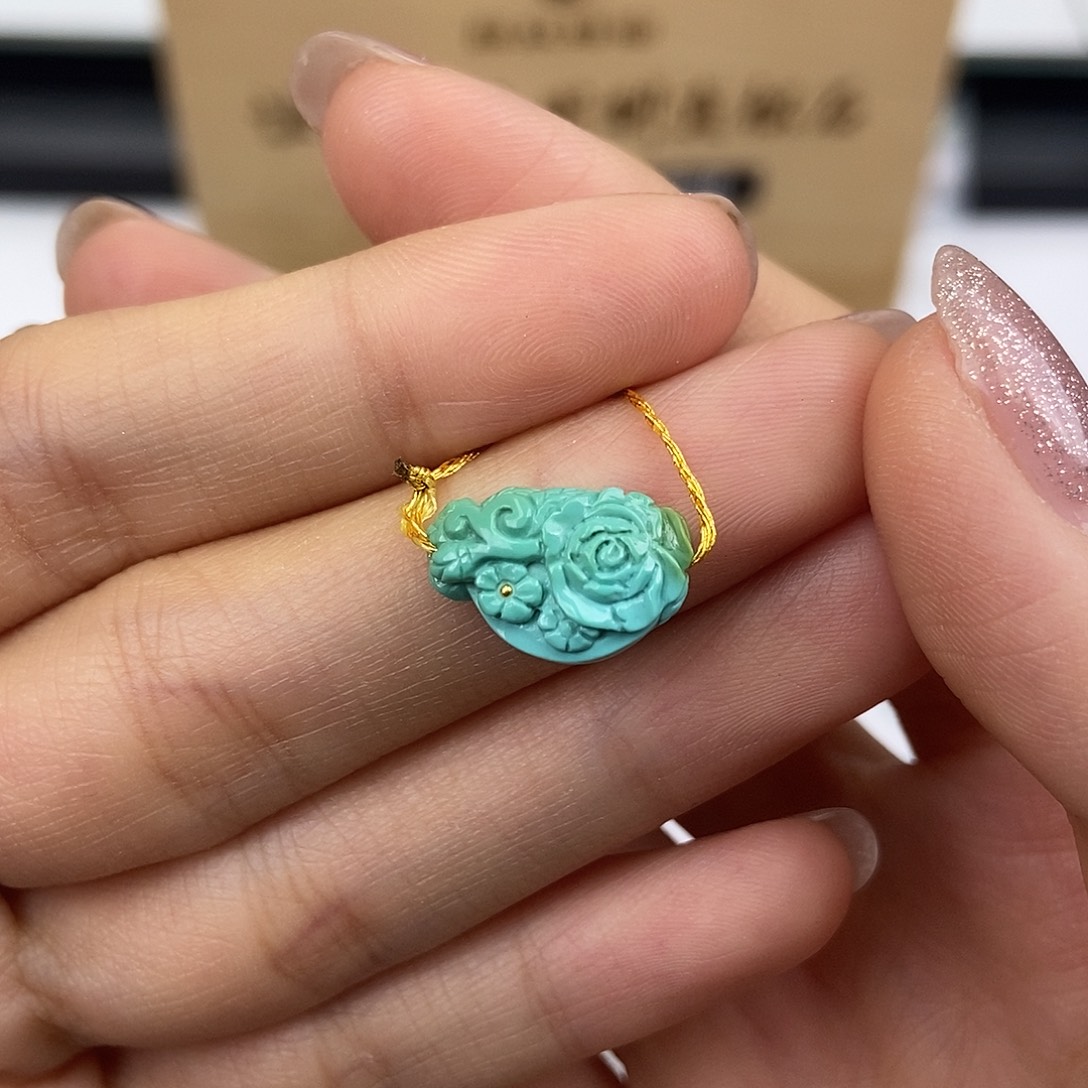 绿松石未镶嵌珠宝奇石