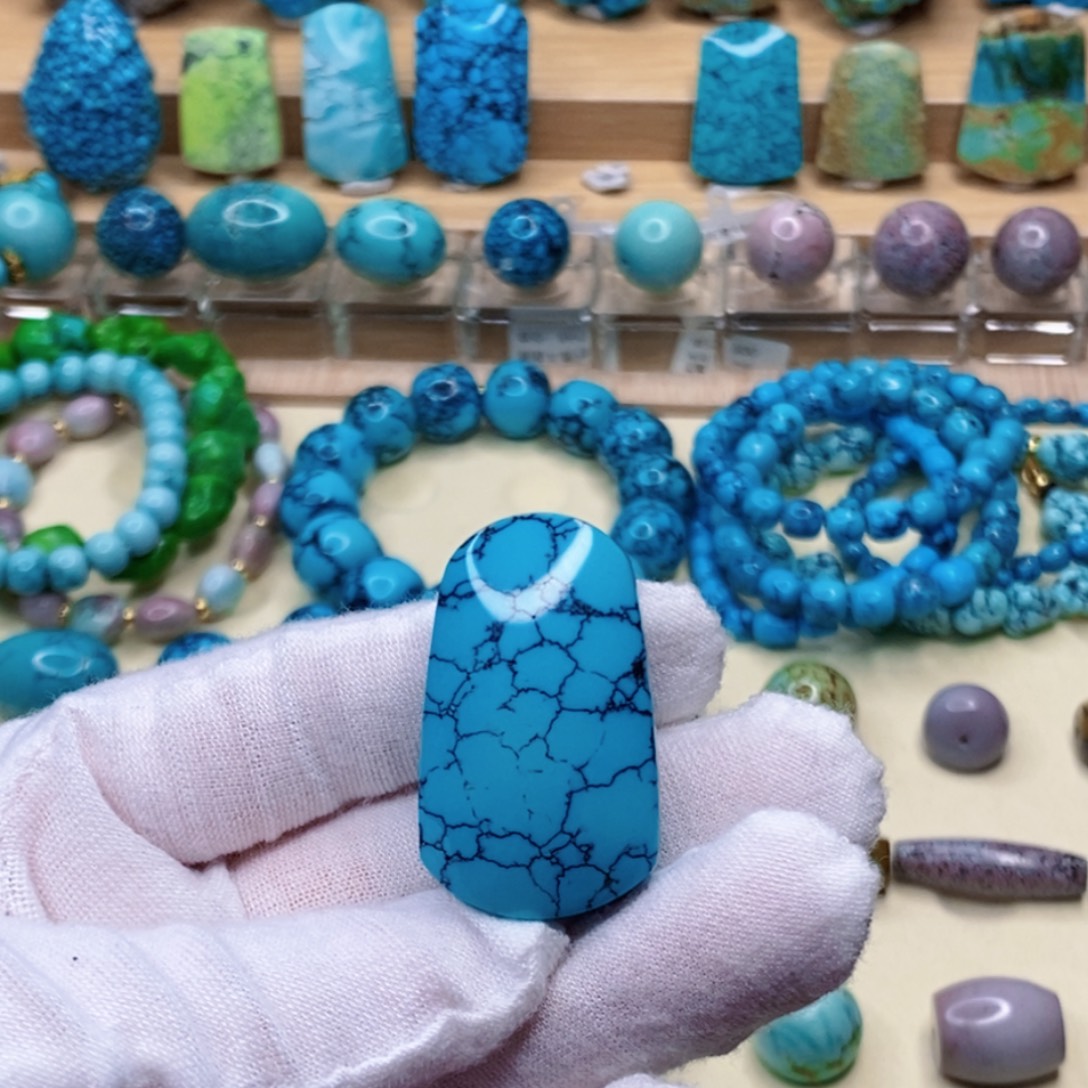 绿松石未镶嵌珠宝奇石