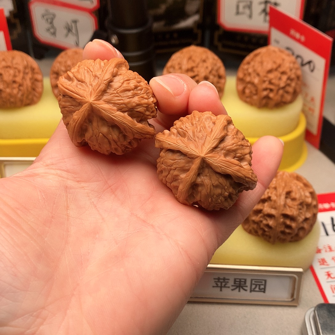大***龙吊坠文玩核桃39➕尺四棱303号