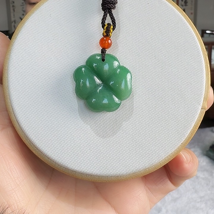 ****好密玉（石英质玉）未镶嵌吊坠