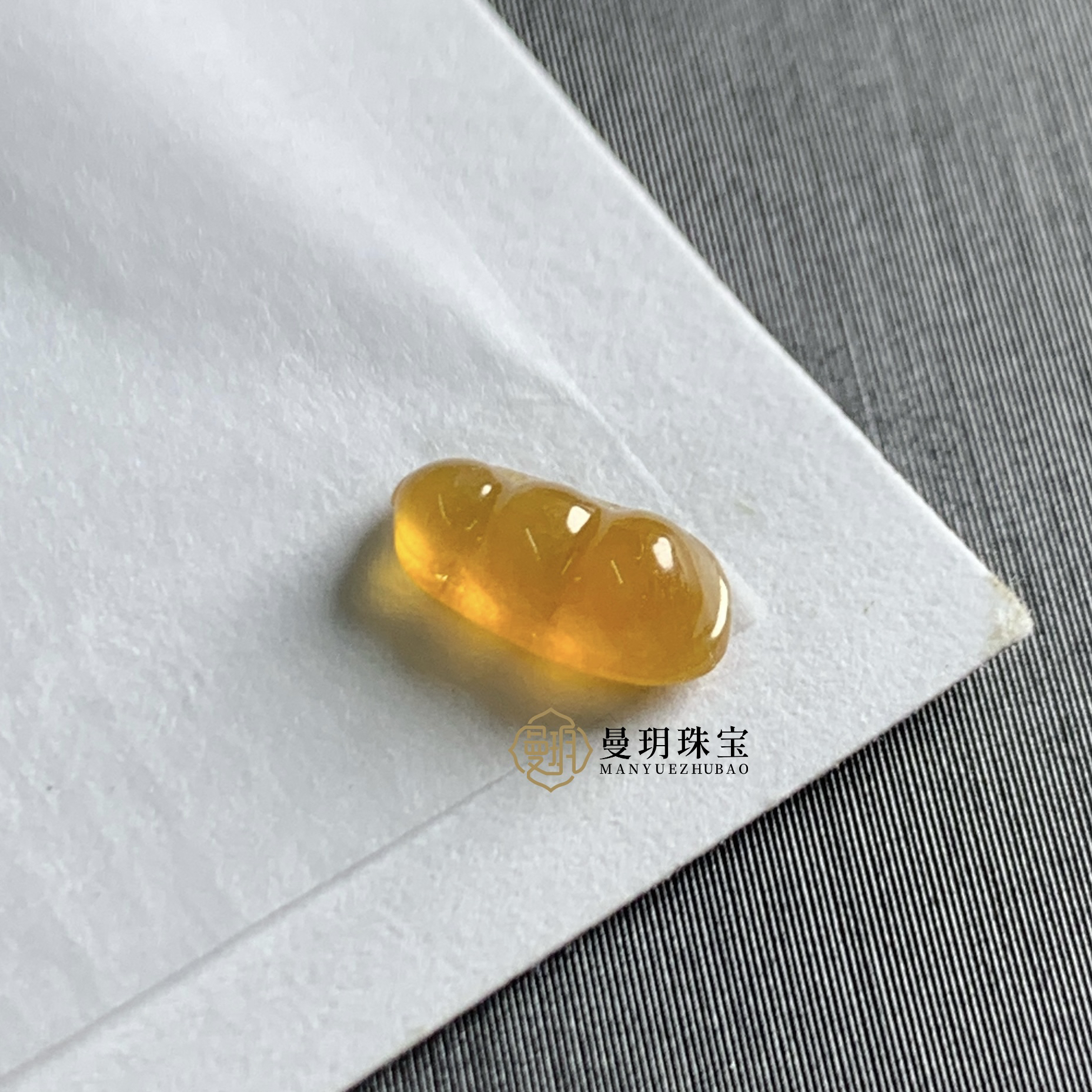 天然缅甸翡翠A货未镶嵌黄翡胖福豆卡8.4-4.2-8