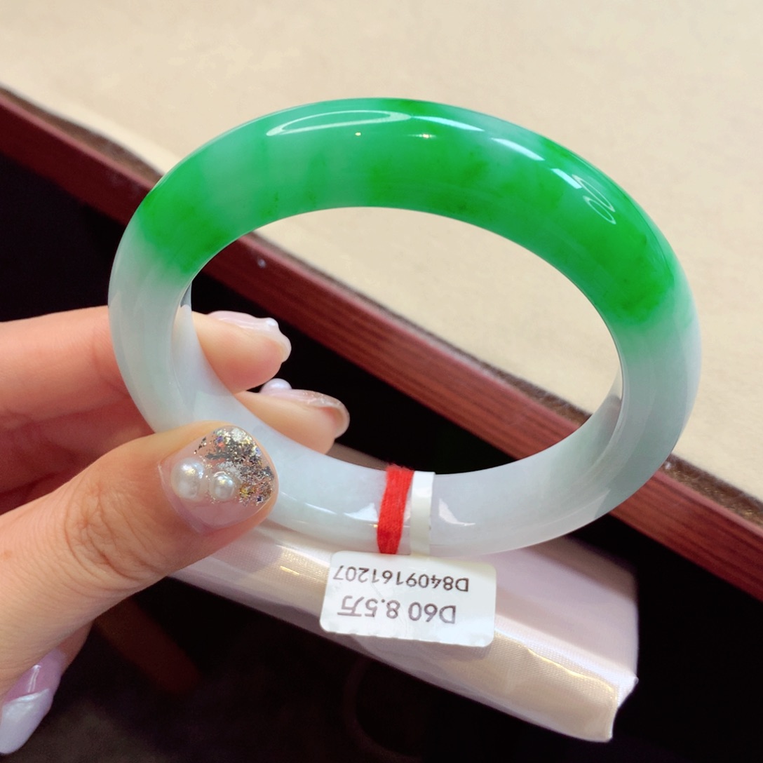 未镶嵌手镯翡翠白底辣绿22号正圈77