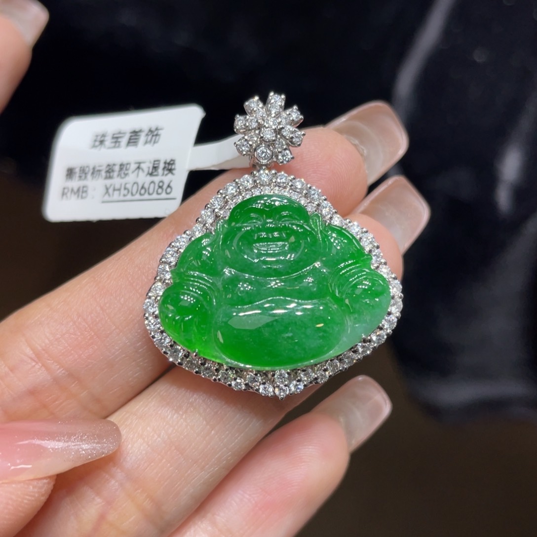 翡翠颈饰18K金镶嵌天然缅甸翡翠