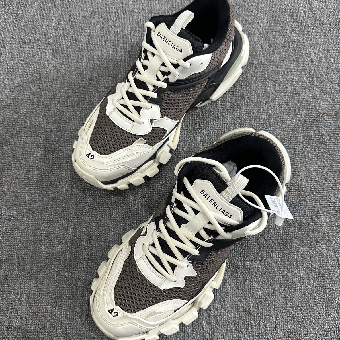 99新 Balenciaga/巴黎世家 track3.0 米棕老爹鞋 42 准新