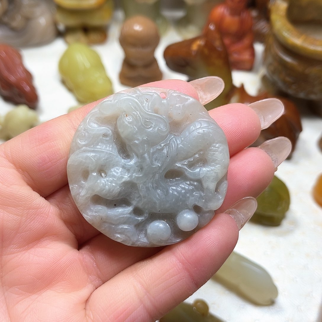 白玉菩提吊坠白玉菩提吊坠