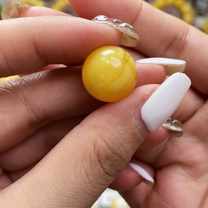 琥珀裸石未镶嵌单珠尺寸16mm带粉点