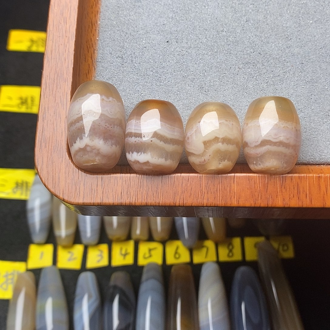 小****玛瑙/玉髓未镶嵌颈饰