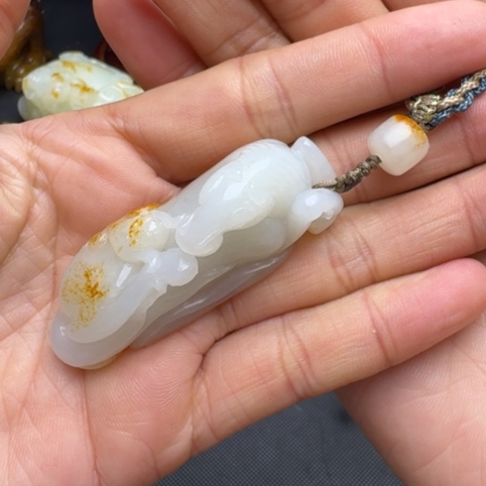 和田玉挂件未镶嵌方**正