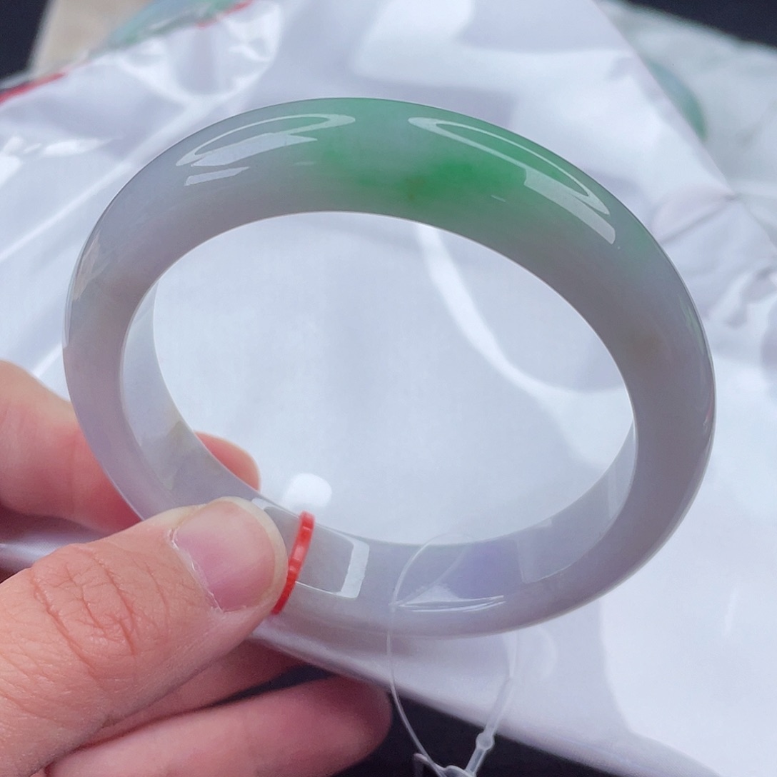 翡翠手镯未镶嵌57圈口