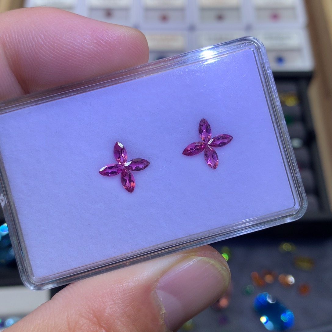 碧玺裸石未镶嵌四叶草粉色碧玺