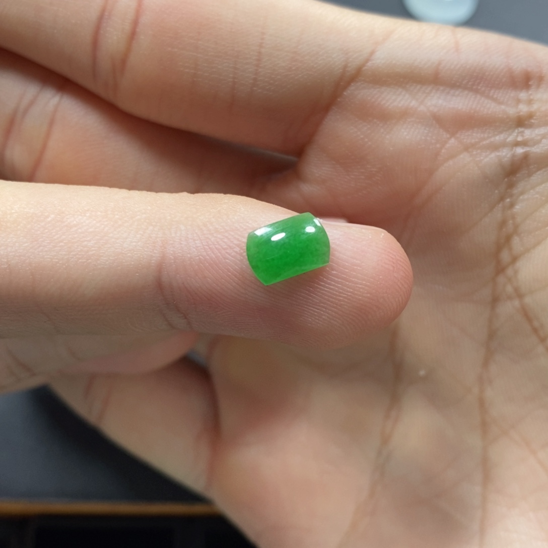 翡翠挂件未镶嵌云**芽翡翠珠宝翡翠珠宝