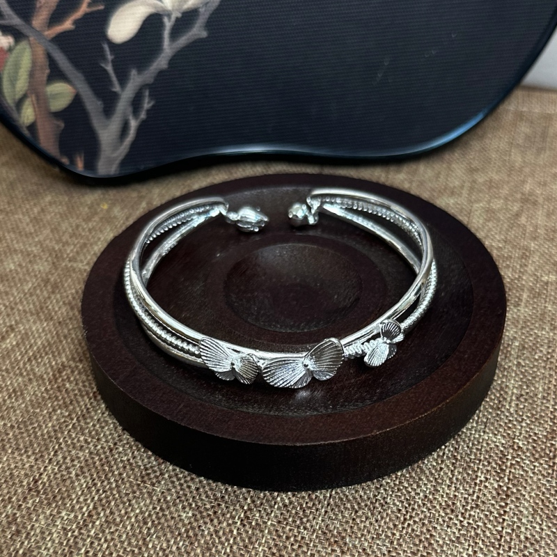 精品银手镯（无礼盒）S261