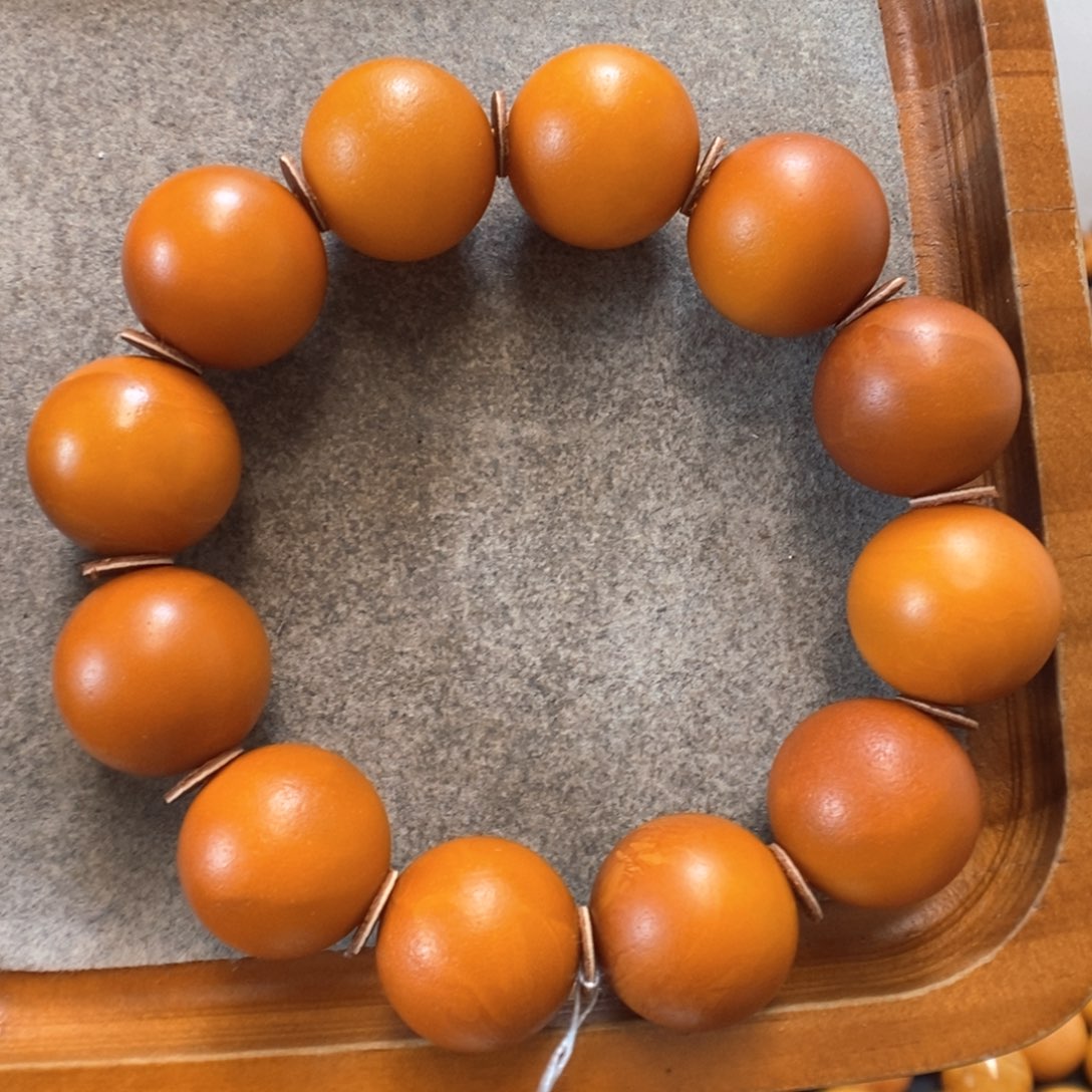 未镶嵌蜜蜡手串蜜蜡