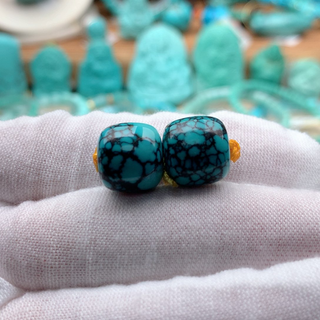 绿松石颈饰未镶嵌