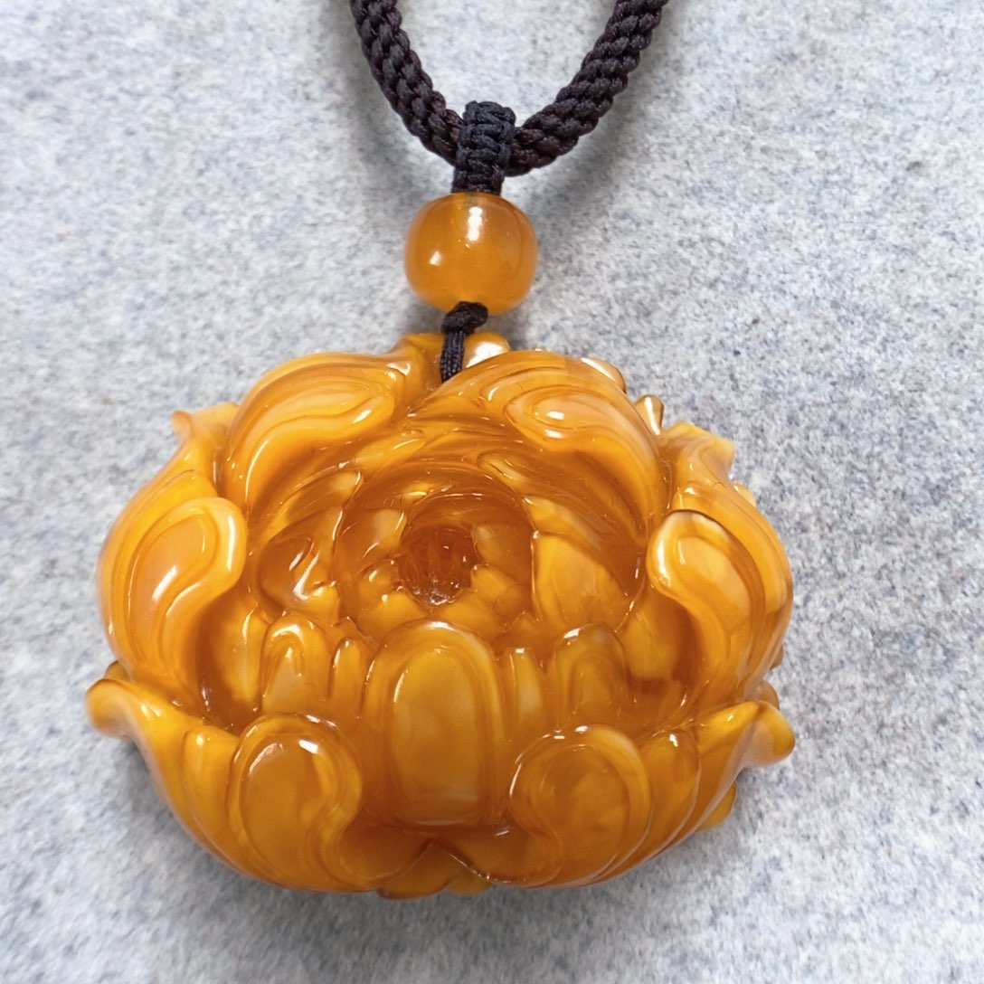 未镶嵌蜜蜡颈饰蜜蜡