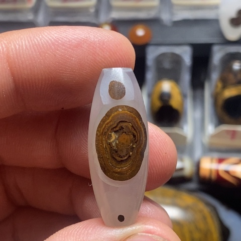 未镶嵌玛瑙/玉髓珠宝奇石