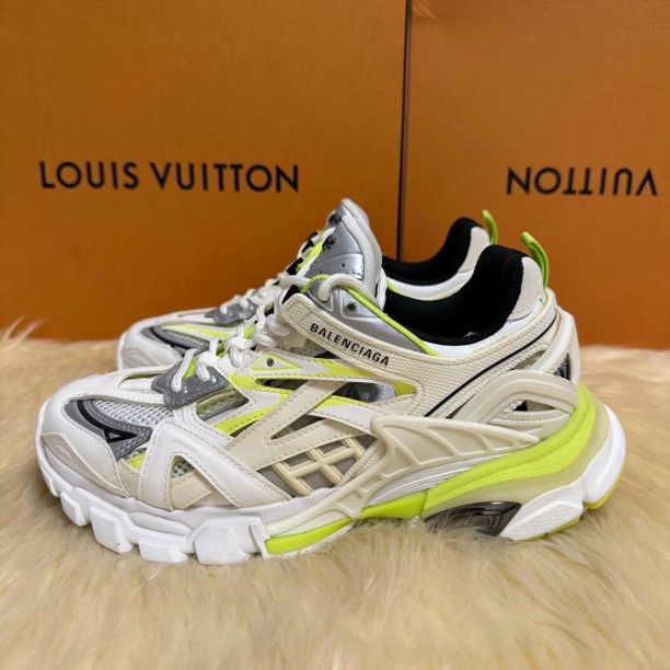 99新 Balenciaga/巴黎世家 37码 Track 2.0 低帮老爹鞋