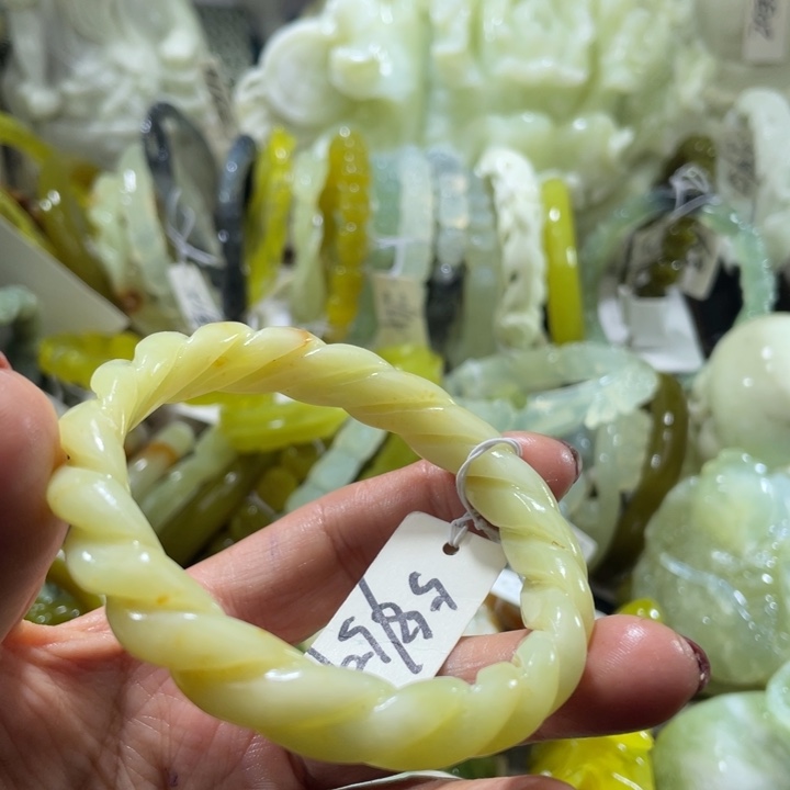 岫玉未镶嵌手镯58.59