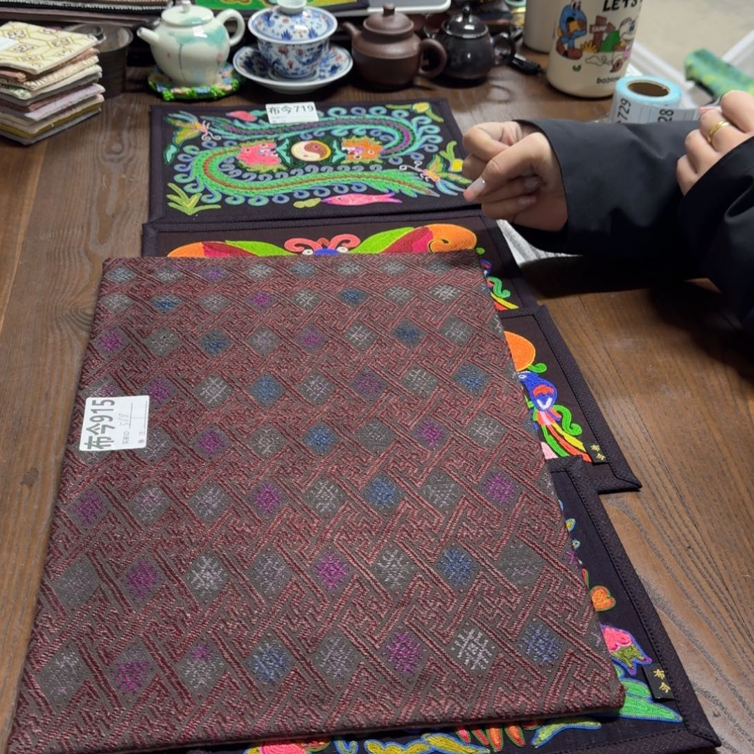 M***l刺绣915一张福利款织锦不退换