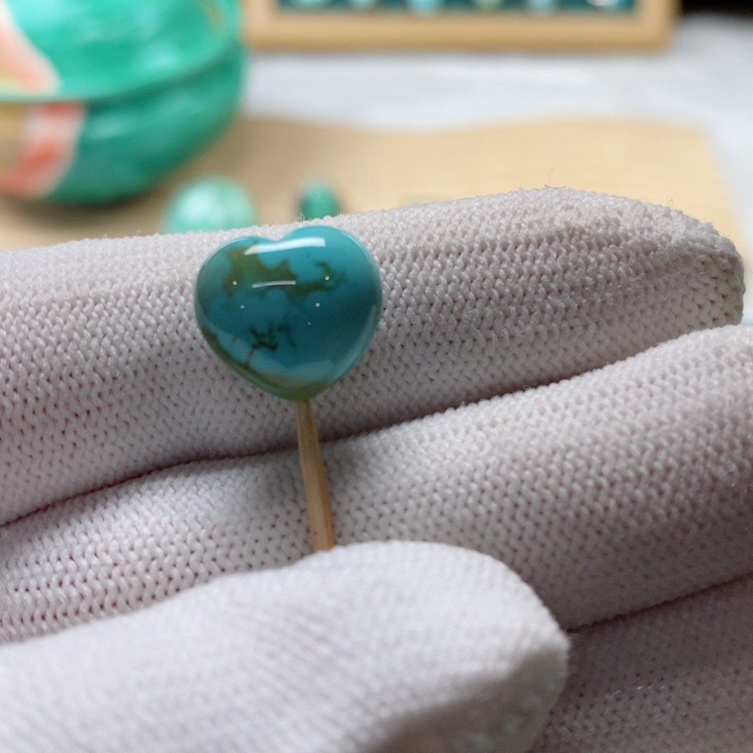 绿松石颈饰未镶嵌