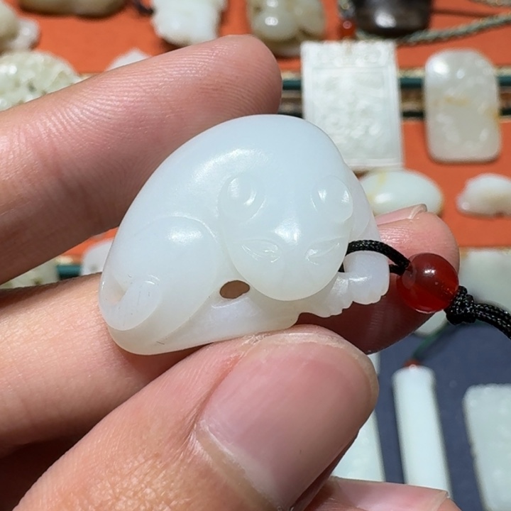 和田玉颈饰未镶嵌