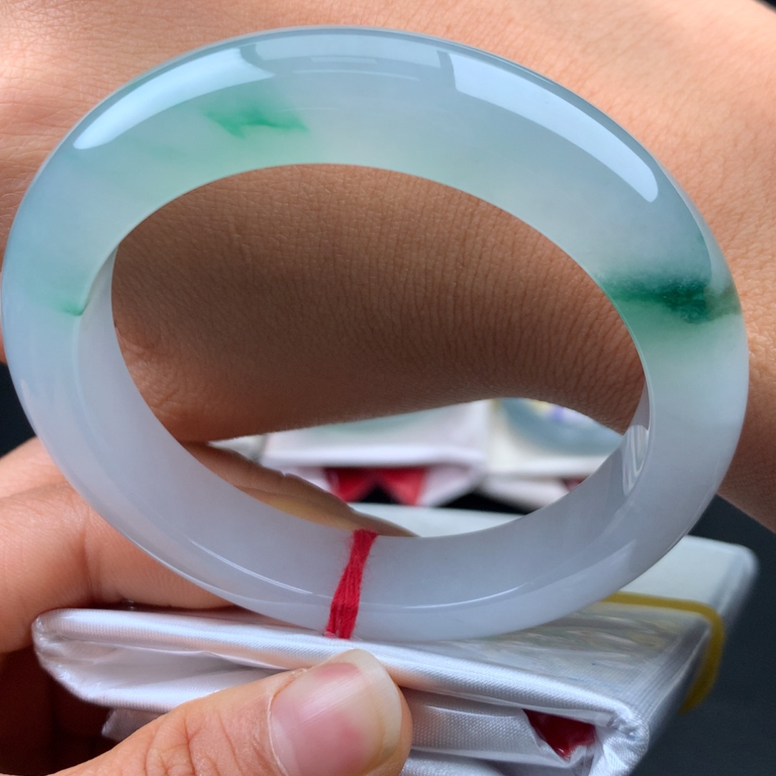 自***风翡翠未镶嵌手镯冰飘花