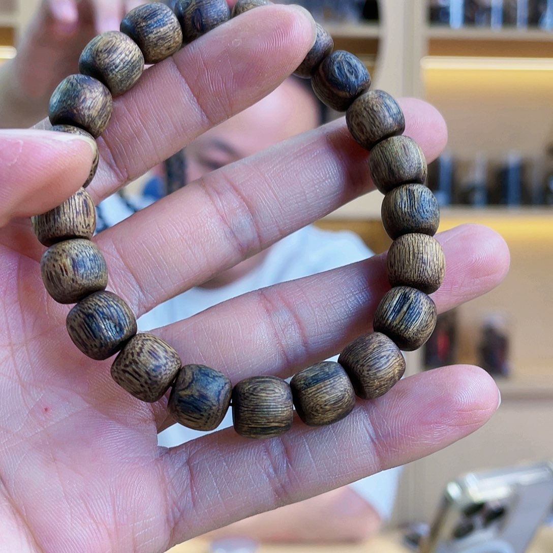 旧***影沉香碎屑沉香棋楠鼓珠单圈1.0/10克+多样性发一