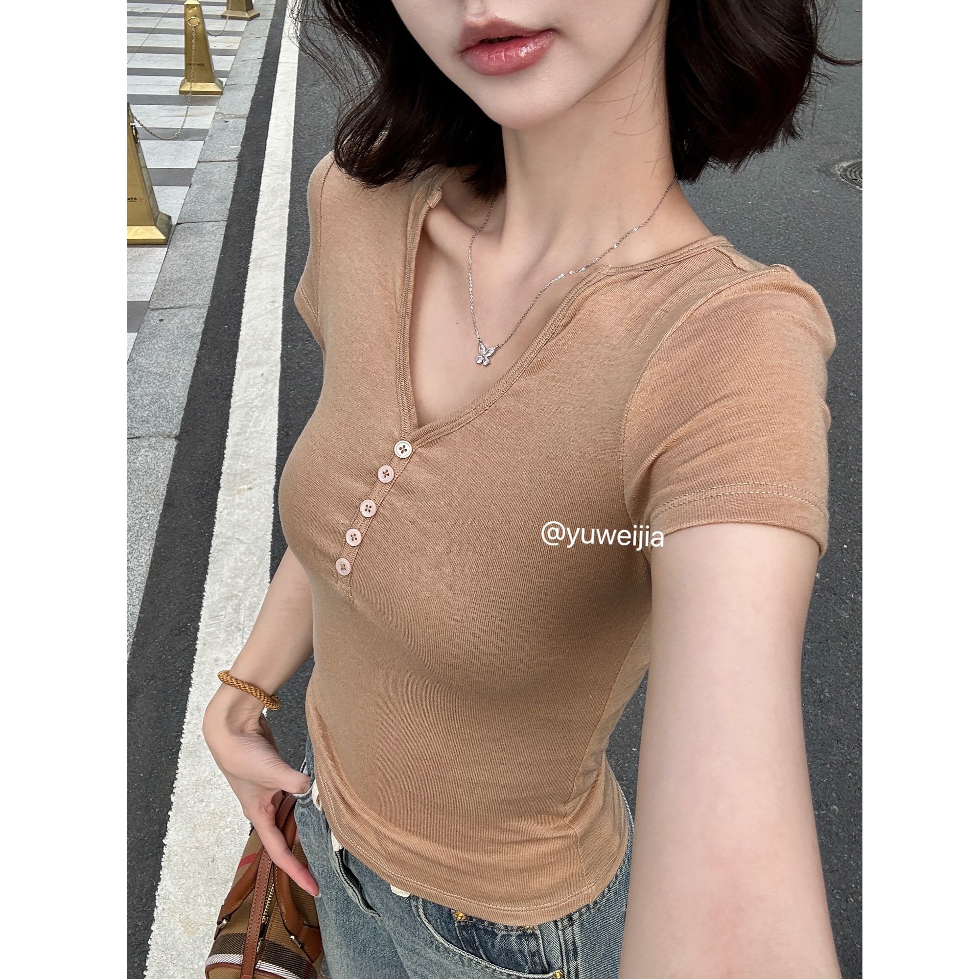 『GTYU』78莱赛尔18绵羊毛V领修身显瘦短袖T恤女设计感