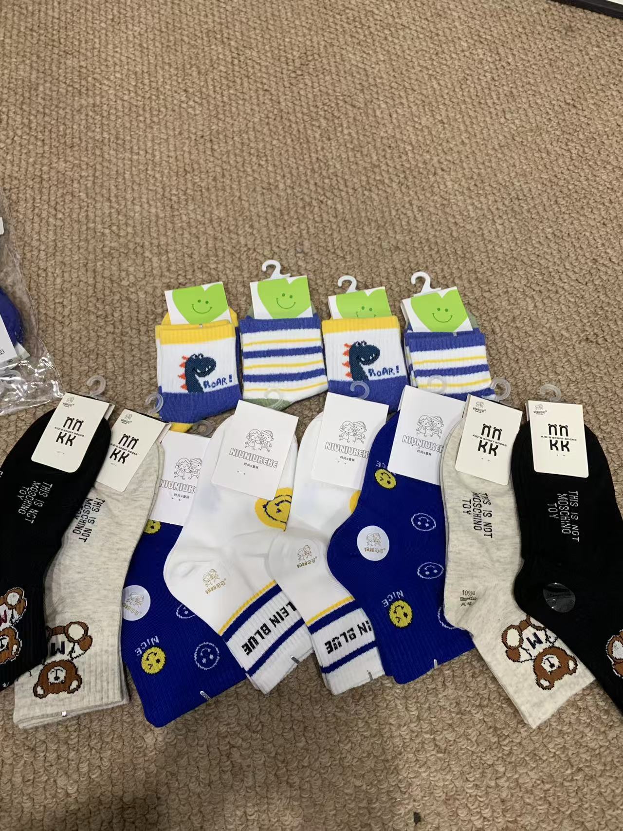 『雨美 Show』3105-5男孩百搭儿童袜随机发