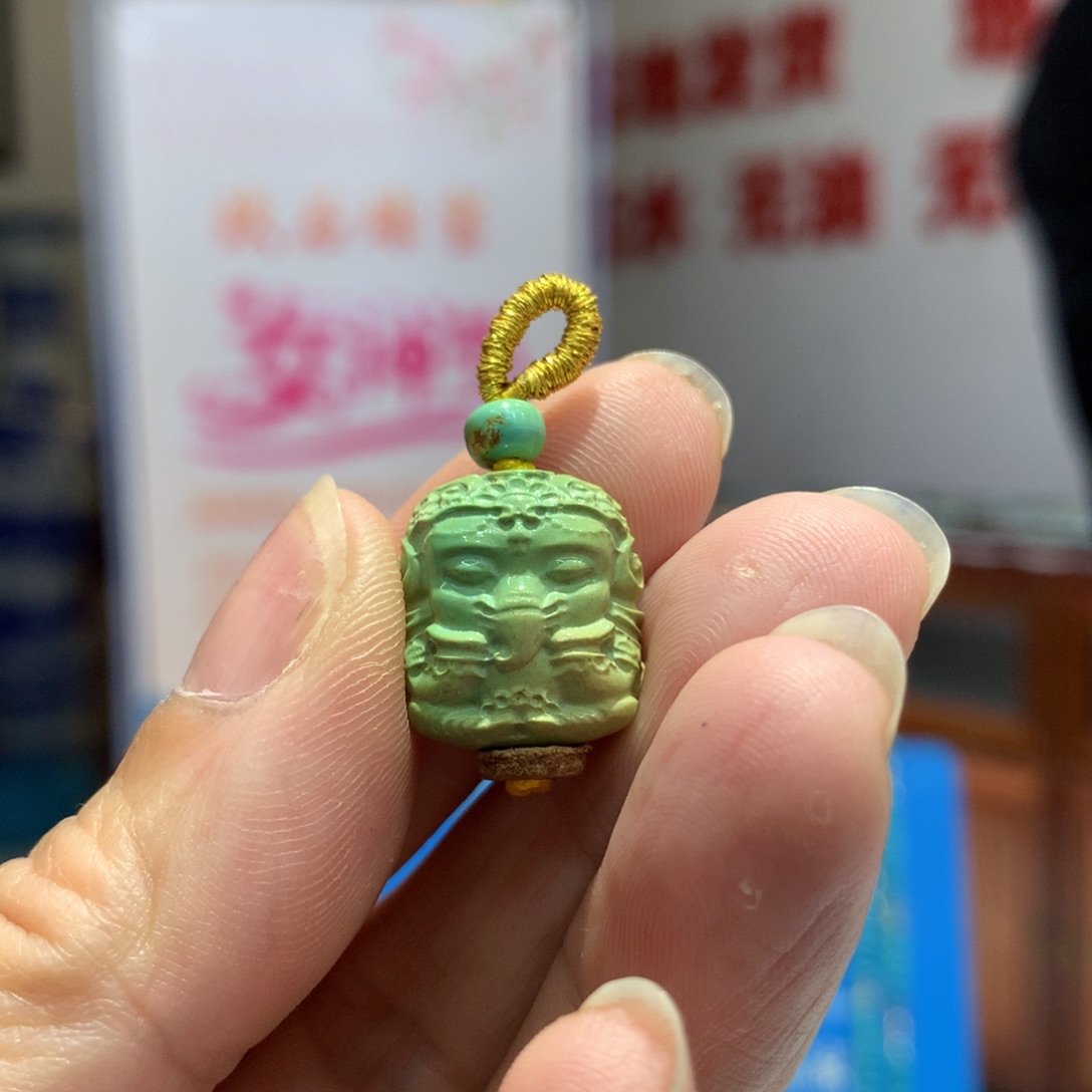 绿松石配饰未镶嵌