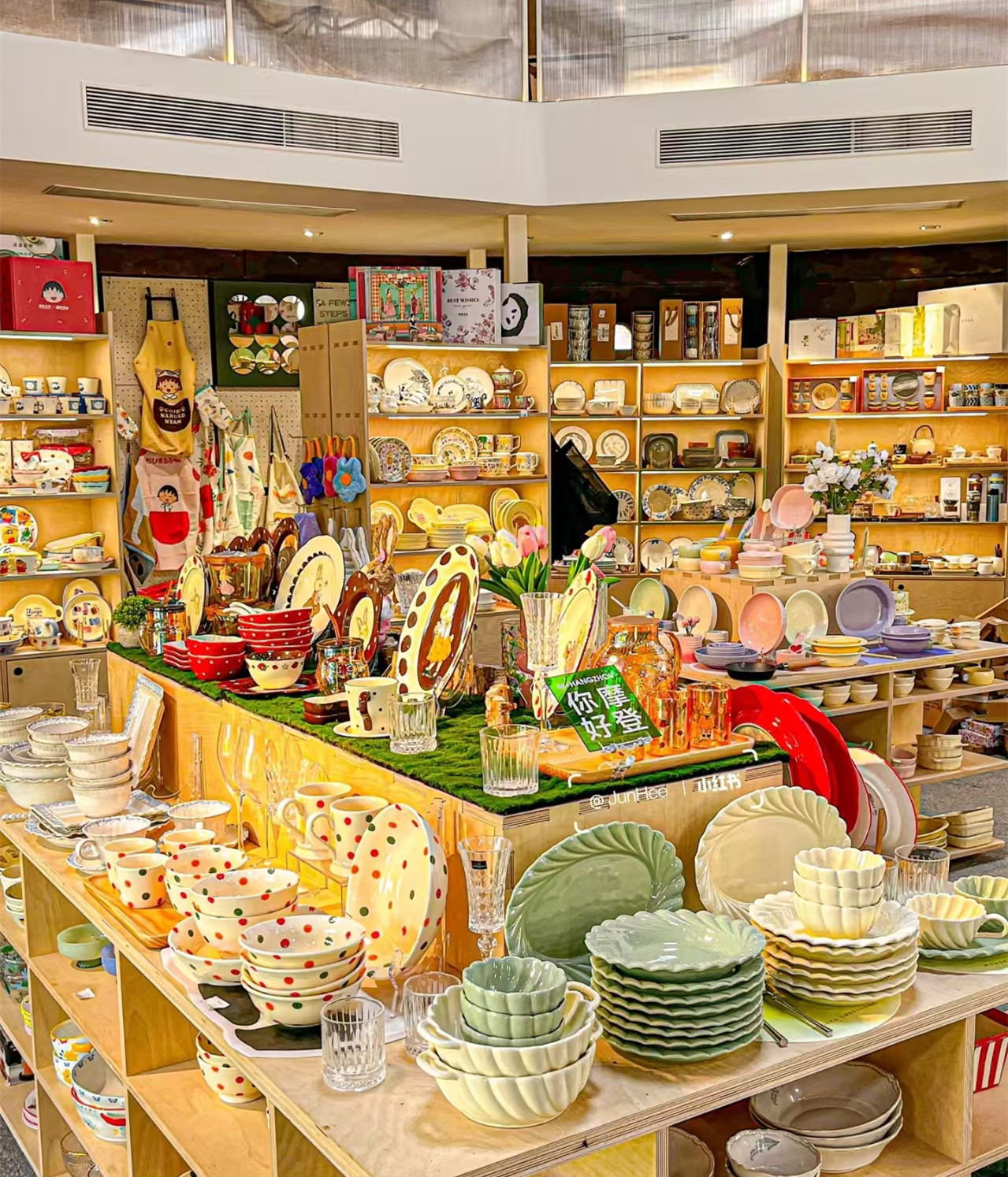 PP直播为准日用家居百货工厂品牌鞋子衣服尾单家居百货