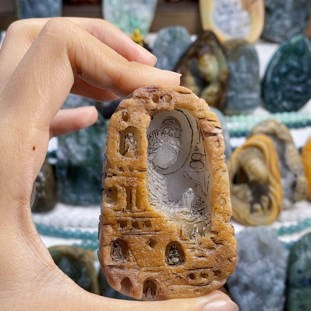 奈***桥定制翡翠未镶嵌观音