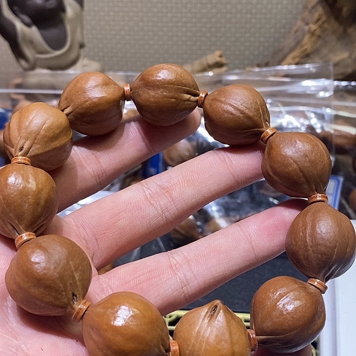 张***涛吊坠橄榄核梅林铁核