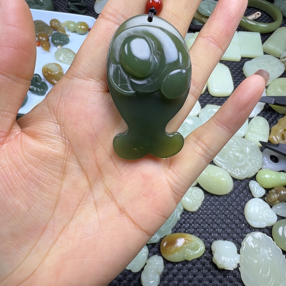 和田玉未镶嵌颈饰卡55