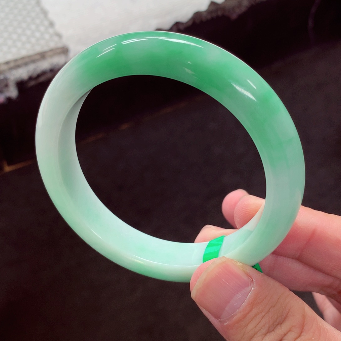 翡翠未镶嵌手镯缅甸