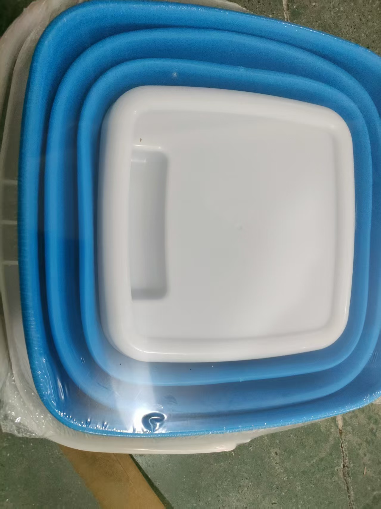 蓝色10L装方形水桶发1