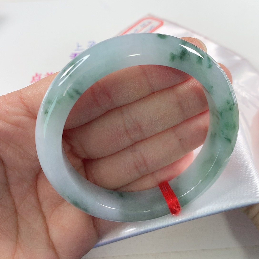 翡翠手镯未镶嵌⑨⑥