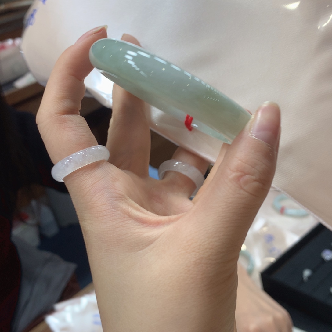 翡翠未镶嵌手镯买断