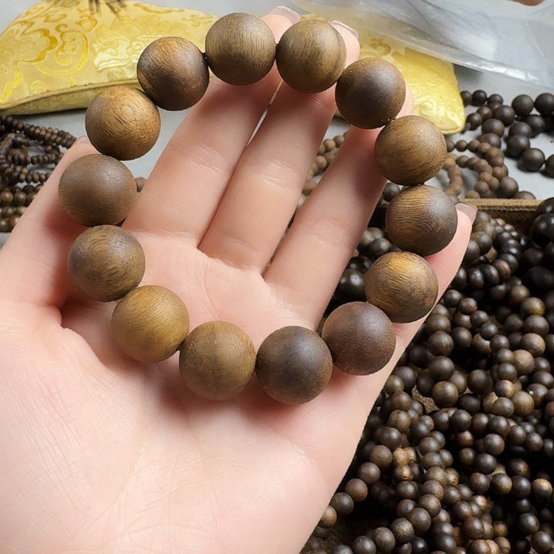 沉香香囊沉香白棋圆珠单圈卡18发一高品质