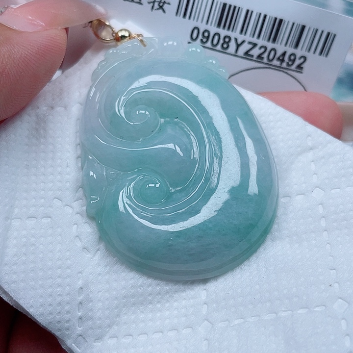 吊坠(不含链)未镶嵌翡翠