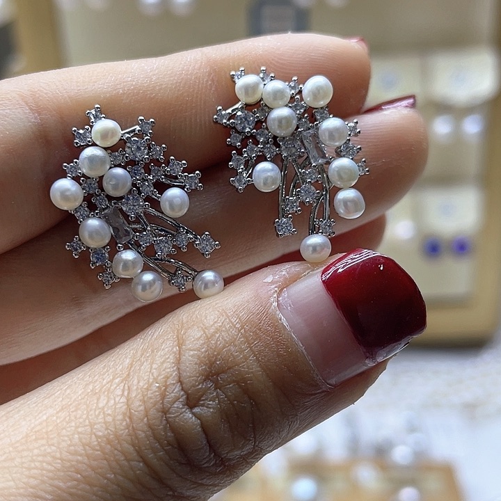 银S925镶嵌淡水珍珠耳饰