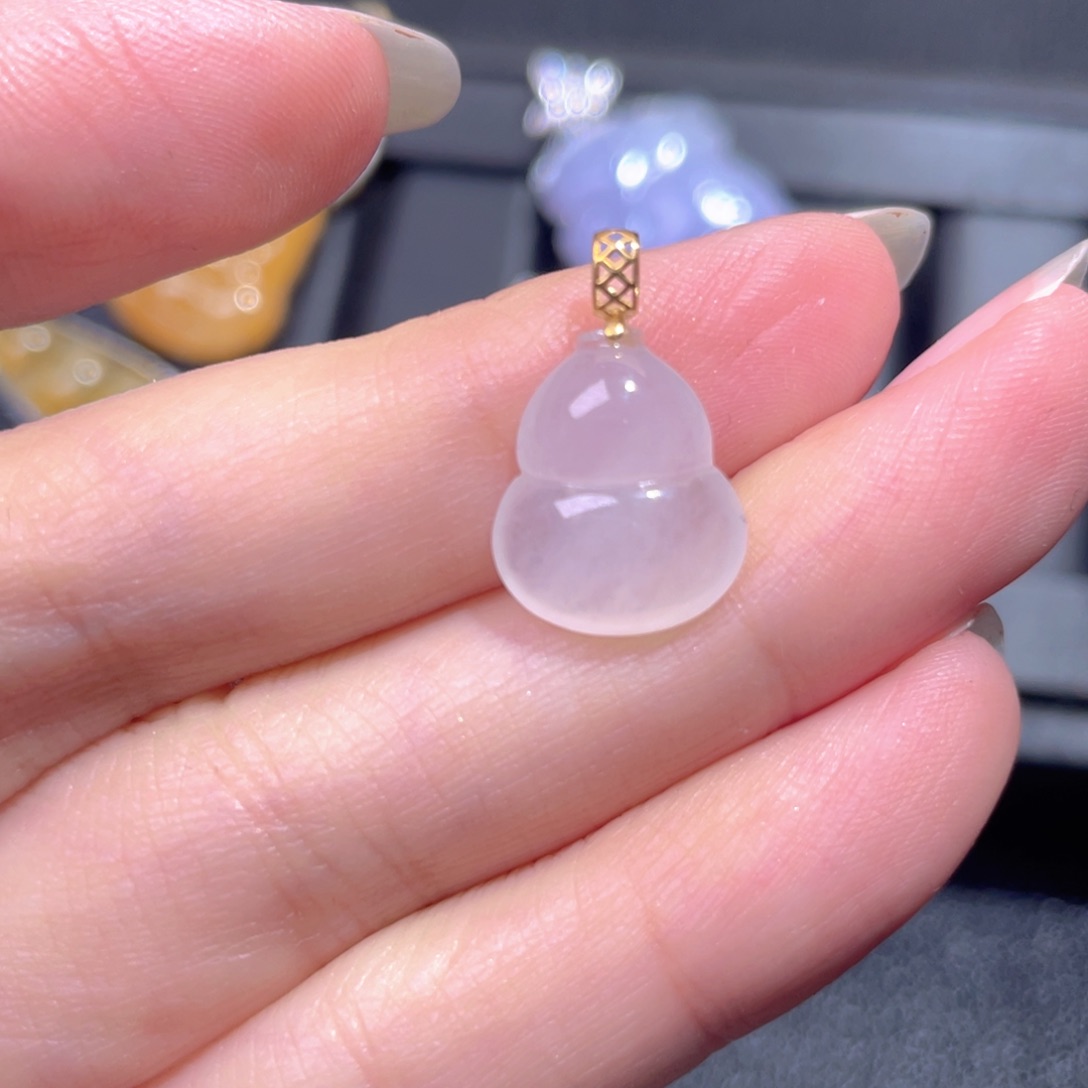 颈饰18K金镶嵌翡翠翡翠