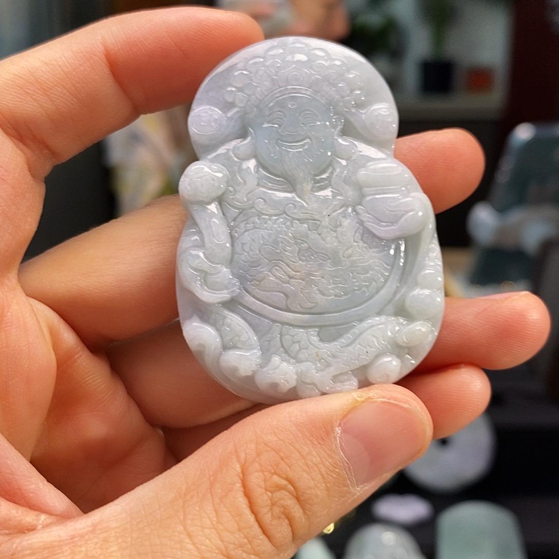 翡翠未镶嵌颈饰财神