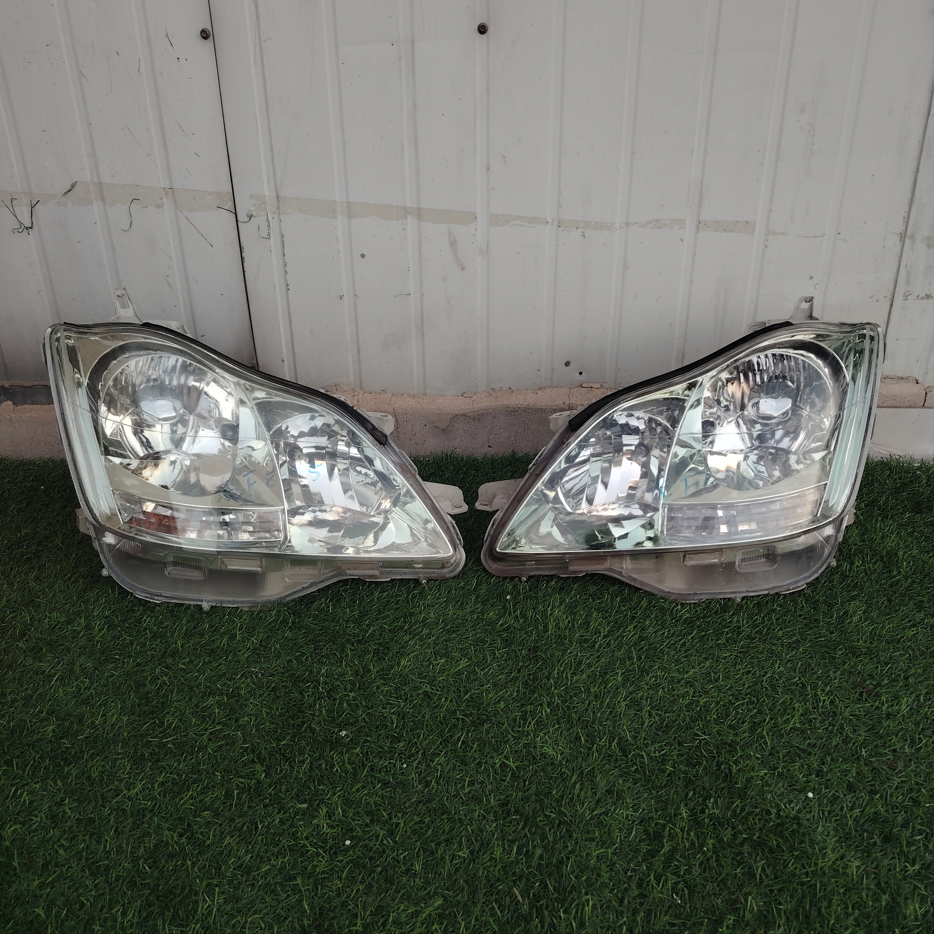 适用于05_09皇冠12代大灯前照明灯前车灯远近光灯