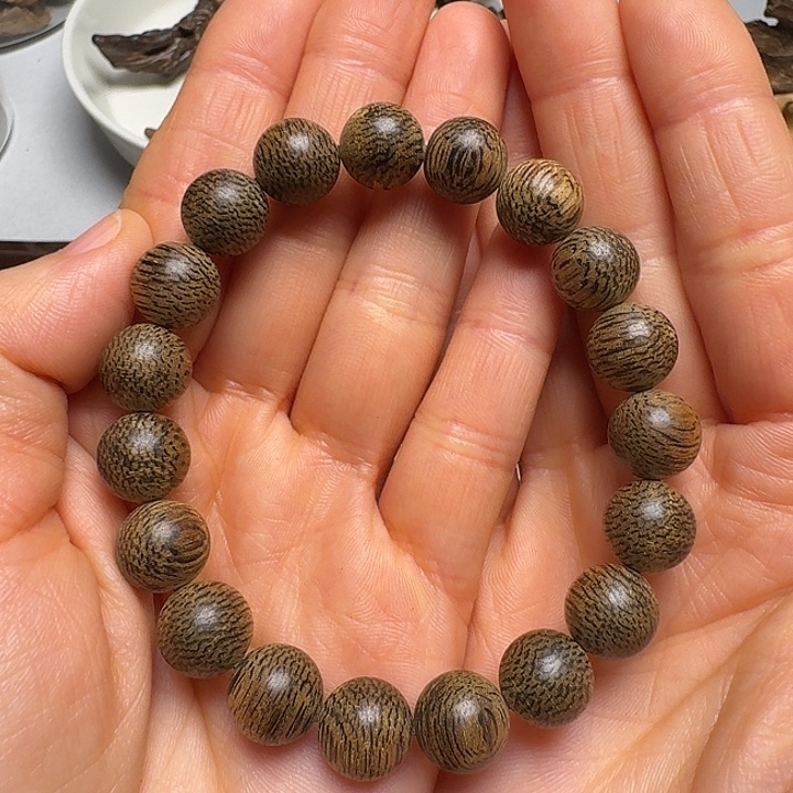 李***洋静水达拉干1.0手串12.28克