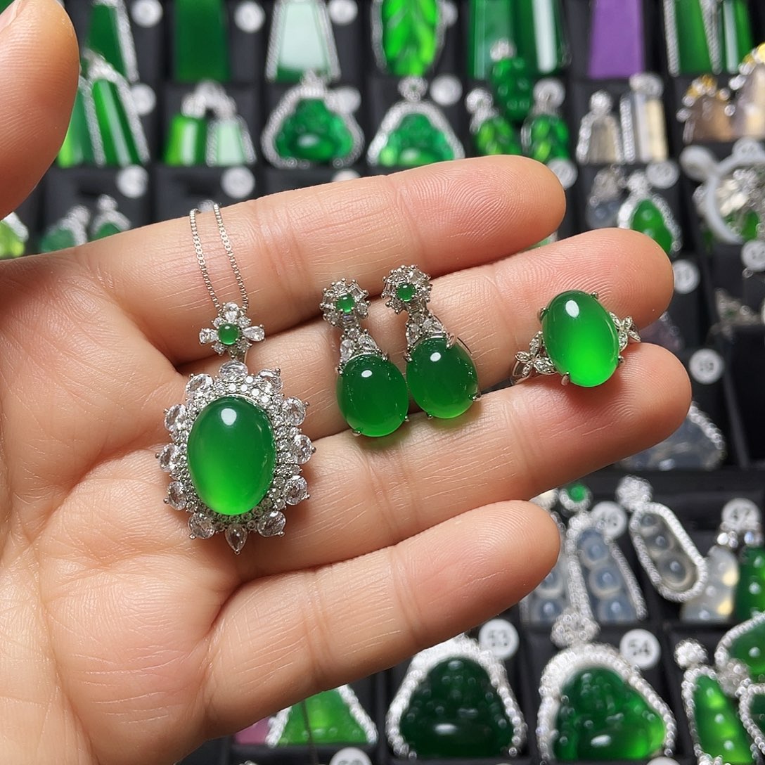 玛瑙/玉髓合金颈饰