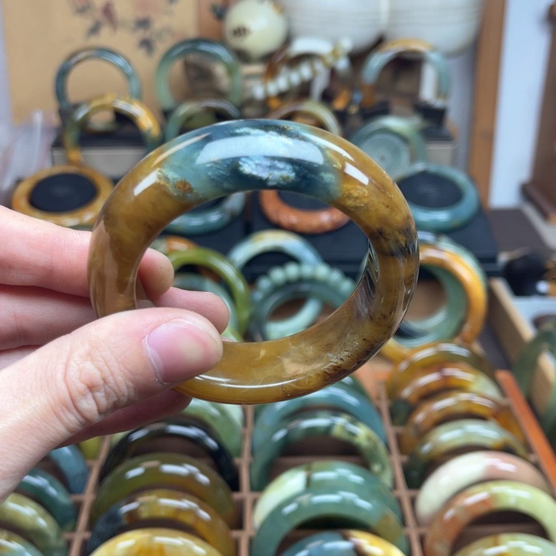 蛇纹石玉手镯未镶嵌晓*