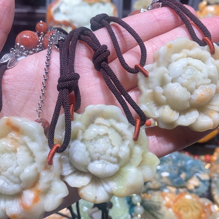 岫玉毛衣链未镶嵌